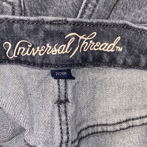 Universal Thread Vintage Straight Wash Out Gray 2/26 Jeans - Picture 3 of 7